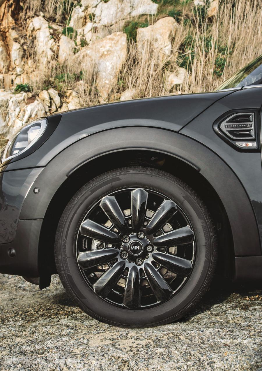 Колеса Mini Cooper S Countryman Longstone Edition (F60) 2019 года  (фото 6 из 9)